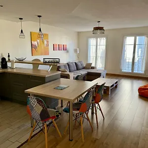 Vue Imprenable Sur La Mairie Appartement Vannes